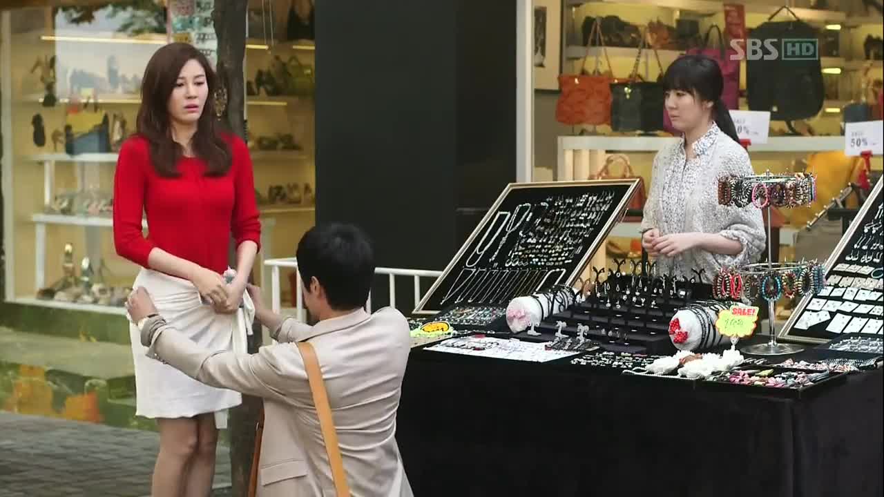 Кадры из сериала Достоинство джентльмена (2012)