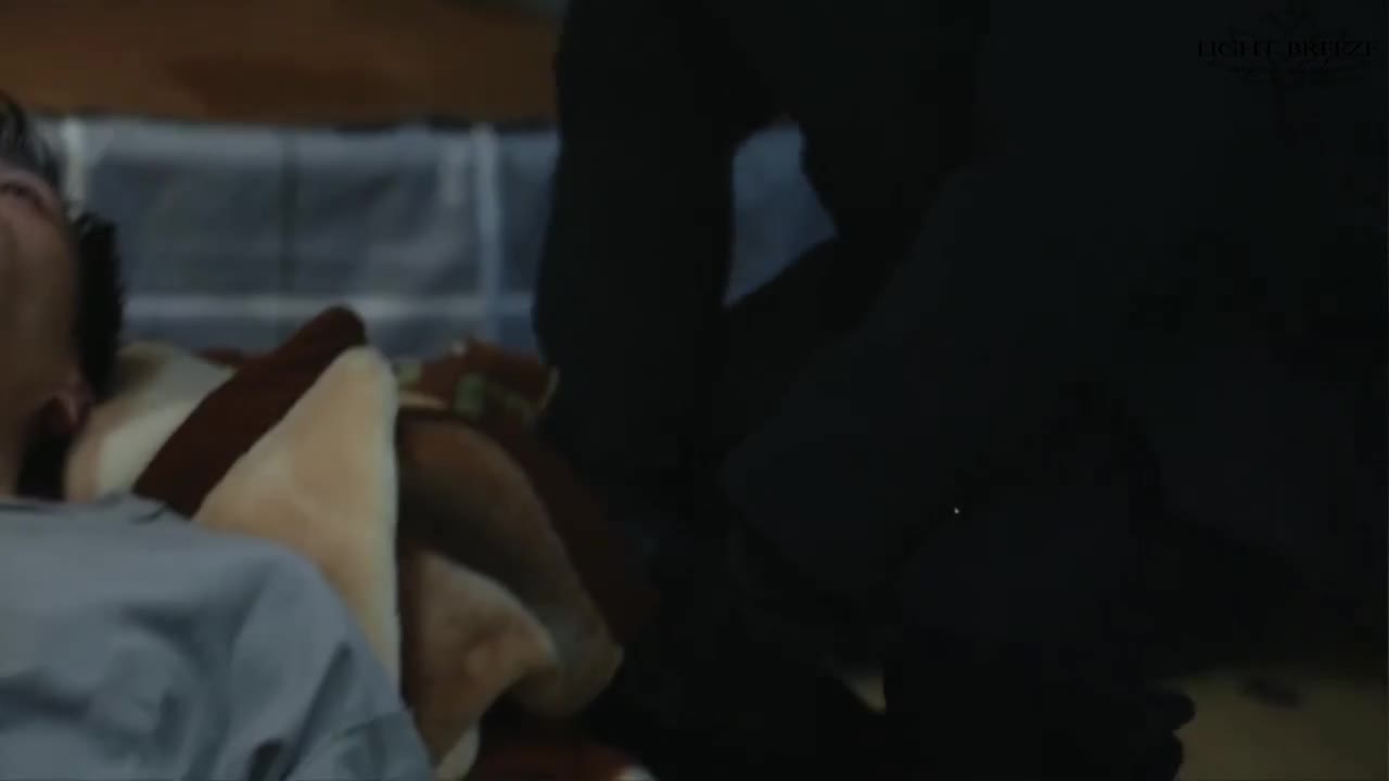 Кадры из сериала Тучи сгущаются (2025)