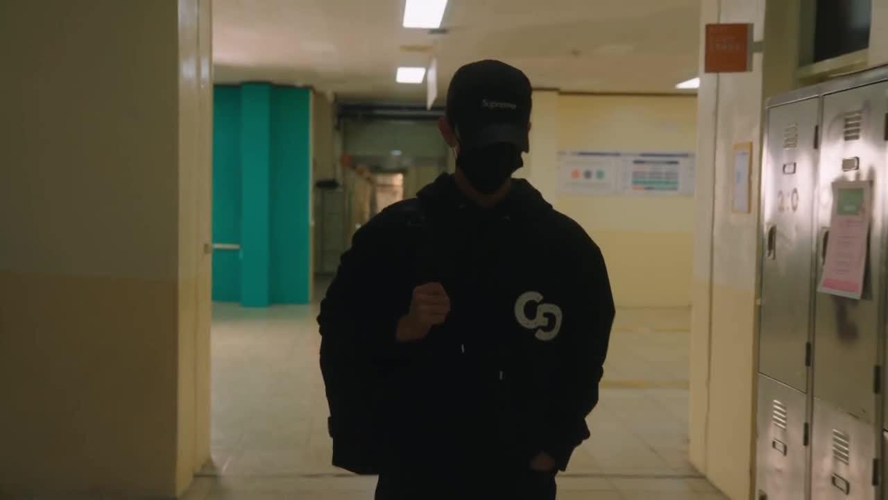 Кадры из сериала Урок любви (2022)